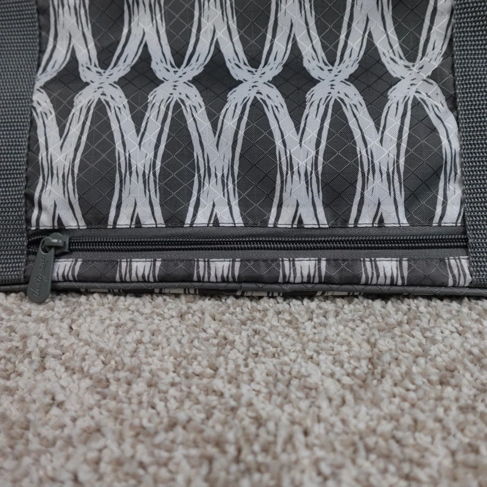 Thirty-One All-in Tote Duffel Bag Grey White Geometric‎ Link Weekender Carry-On